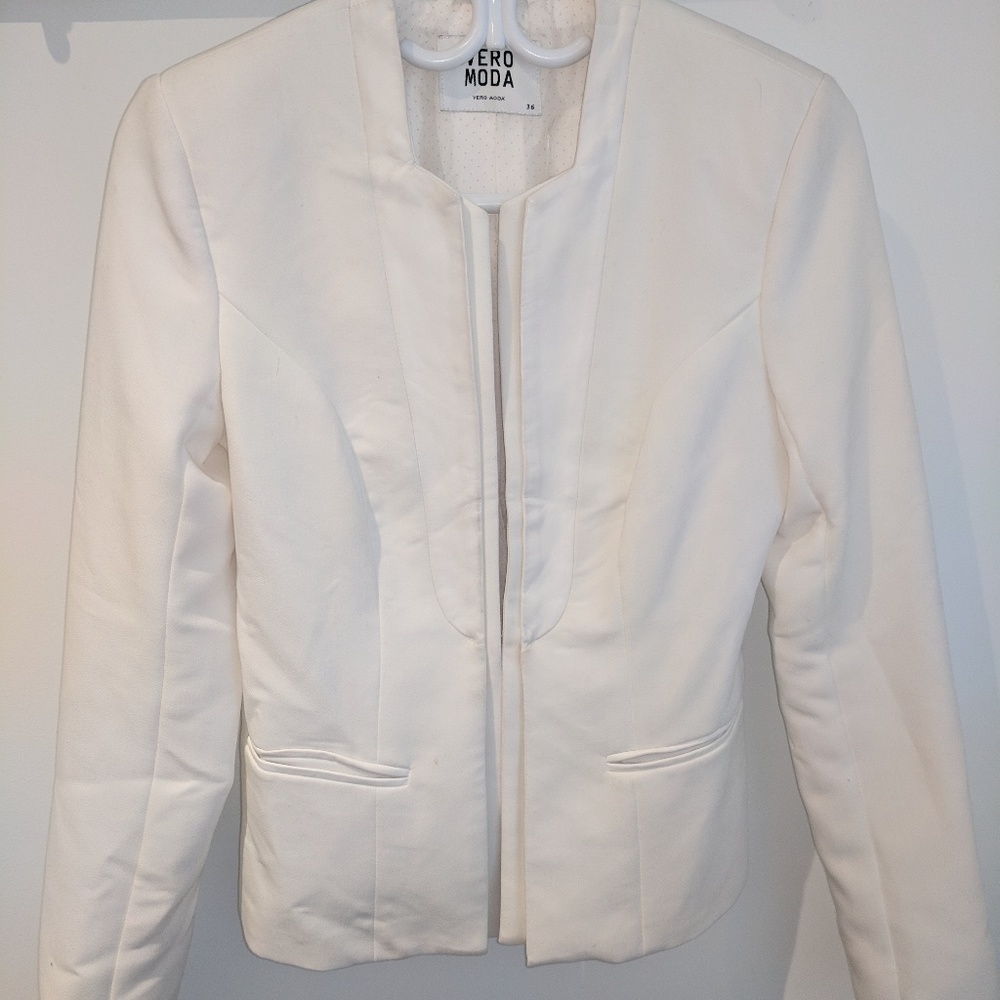 White, leather lapel blazer